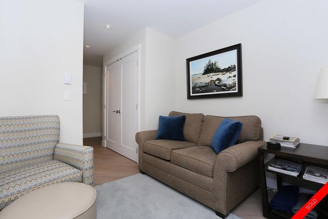 badge_image7 at 208 - 14855 Thrift Avenue, White Rock, South Surrey White Rock