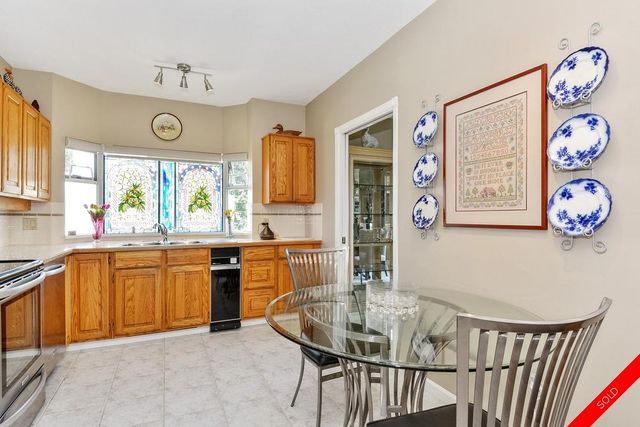 badge_image16 at 712 - 1442 Foster Street, White Rock, South Surrey White Rock