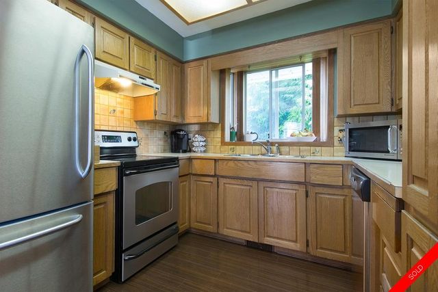 badge_image at 1939 144th Street, Sunnyside Park Surrey, South Surrey White Rock