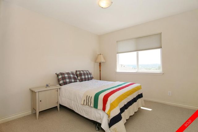 badge_imahttps://dyhx7is8pu014.cloudfront.net/www.mikegrahame.com/homes/78972/web/badge_image15.jpg?timestamp=1650496189ge11 at 7886 169th Street, Bear Creek Green Timbers, Surrey