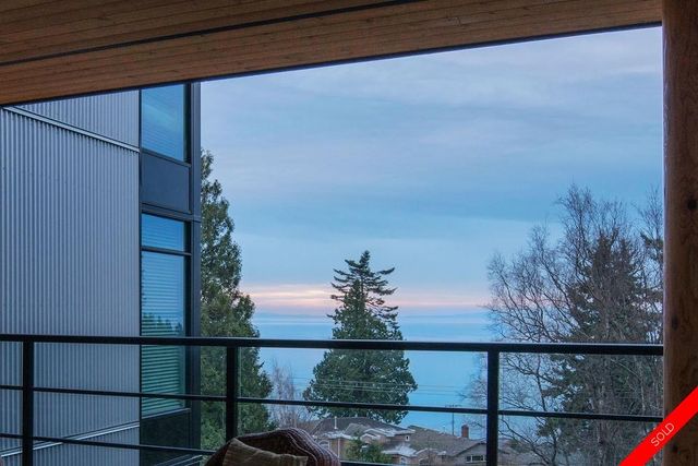 badge_image19 at 404 - 14855 Thrift Avenue, White Rock, South Surrey White Rock