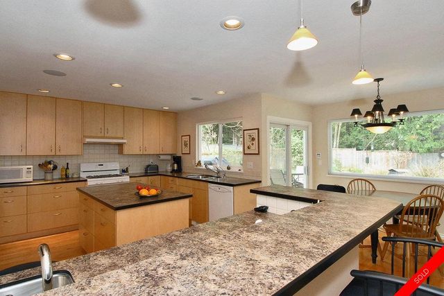 badge_image25 at 1626 134th Street, Crescent Bch Ocean Pk., South Surrey White Rock