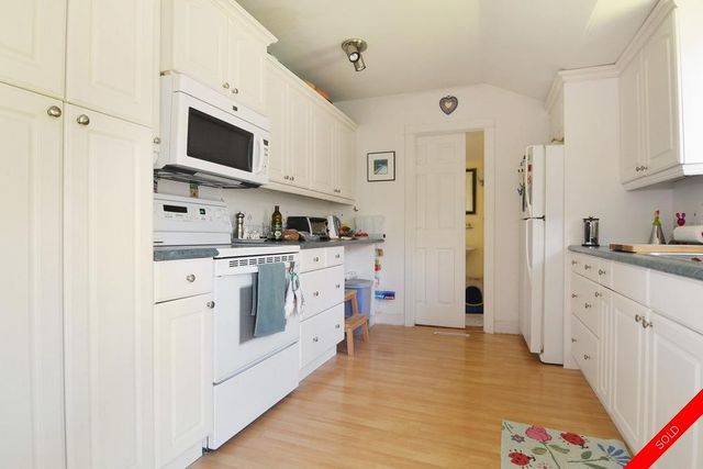 badge_image10 at 15523 Columbia Avenue, White Rock, South Surrey White Rock