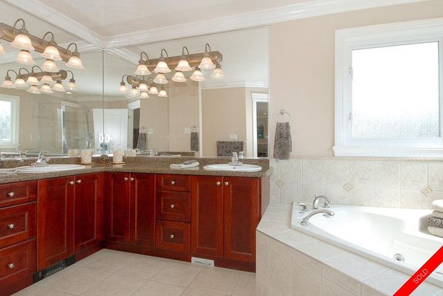 badge_image27 at 15586 37b Avenue, Morgan Creek, South Surrey White Rock