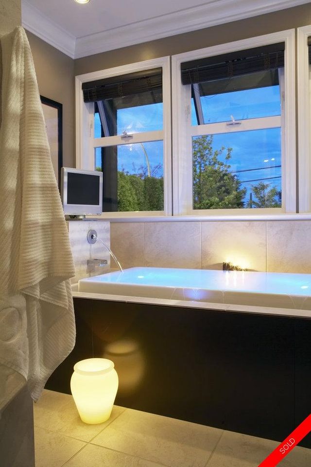 badge_image7 at 15441 Buena Vista Avenue, White Rock, South Surrey White Rock