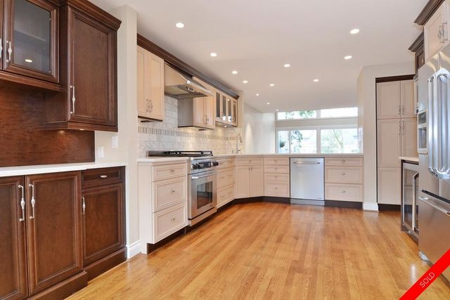 badge_image16 at 3715 Nico Wynd Drive, Elgin Chantrell, South Surrey White Rock