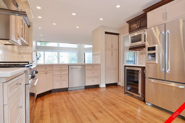 badge_image4 at 3715 Nico Wynd Drive, Elgin Chantrell, South Surrey White Rock