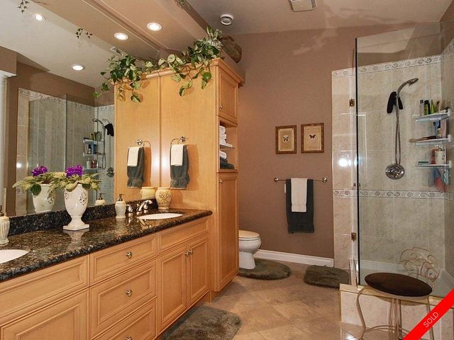 badge_image at 16678 77th Avenue, Fleetwood Tynehead, Surrey