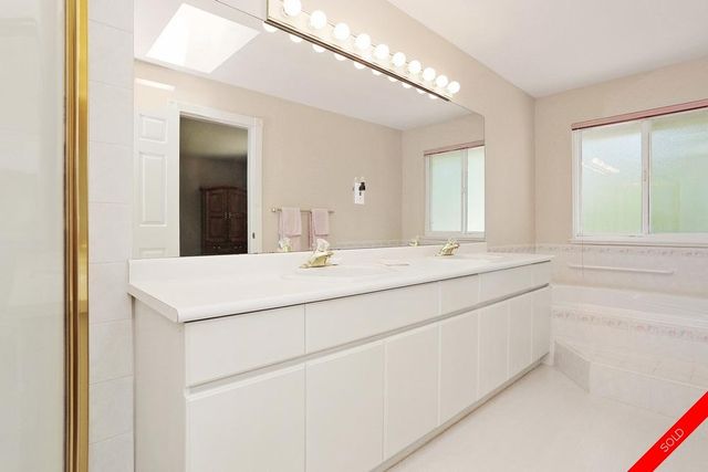 badge_image18 at 1611 134 Street, Crescent Bch Ocean Pk., South Surrey White Rock