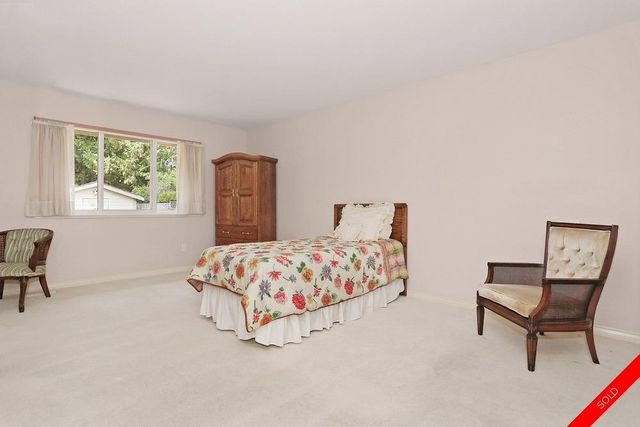 badge_image9 at 1611 134 Street, Crescent Bch Ocean Pk., South Surrey White Rock