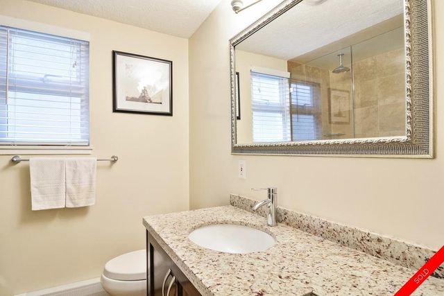 badge_image20 at 1195 Oxford Street, White Rock, South Surrey White Rock