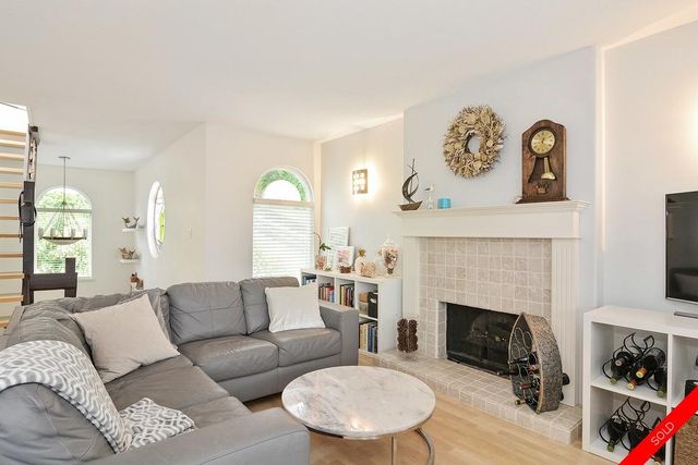 badge_image3 at 1195 Oxford Street, White Rock, South Surrey White Rock