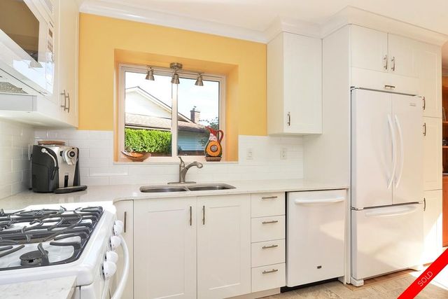 badge_image at 1920 154a Street, King George Corridor, South Surrey White Rock