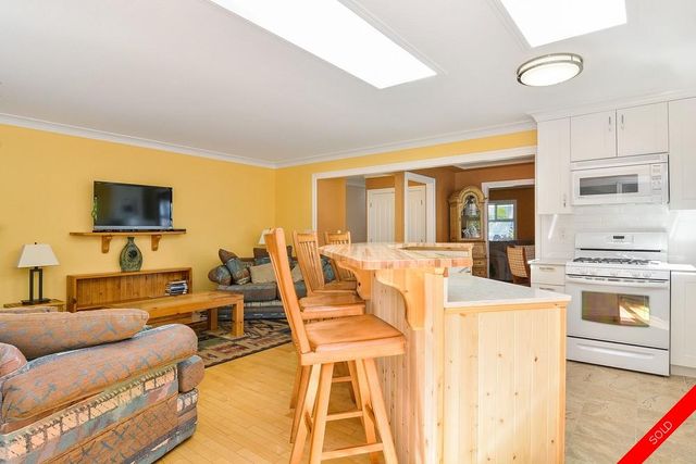 badge_image15 at 1920 154a Street, King George Corridor, South Surrey White Rock