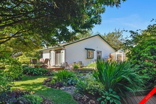 badge_image21 at 1920 154a Street, King George Corridor, South Surrey White Rock