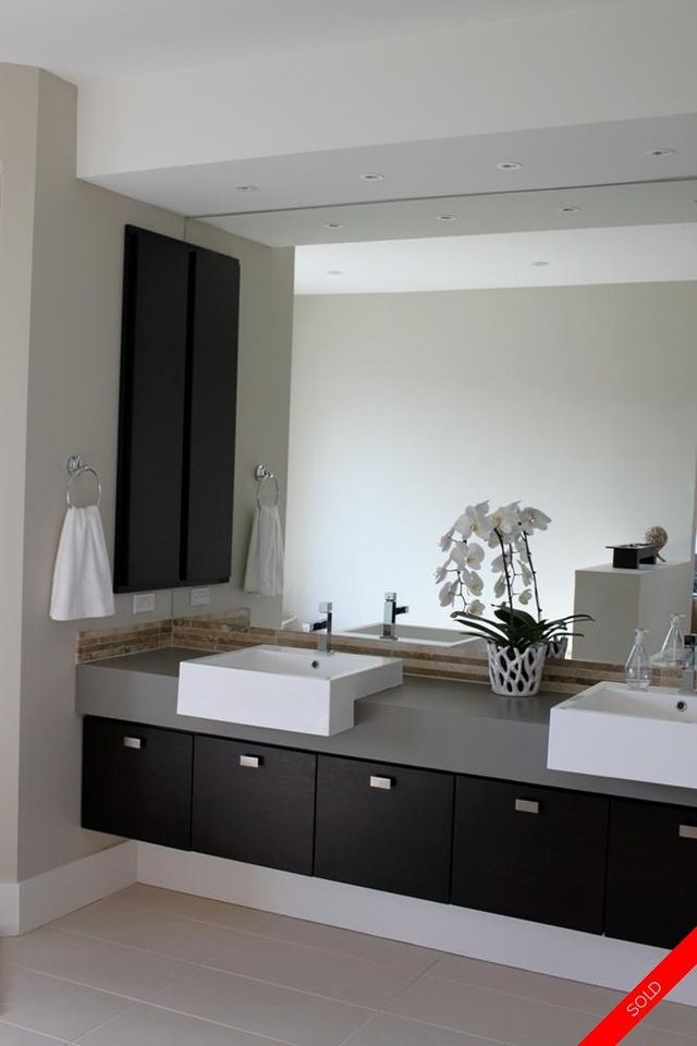 badge_image14 at 866 Hagbood Street, White Rock, South Surrey White Rock