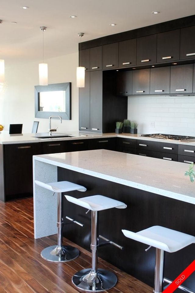 badge_image29 at 866 Hagbood Street, White Rock, South Surrey White Rock