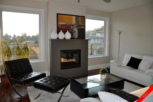 badge_image37 at 866 Hagbood Street, White Rock, South Surrey White Rock