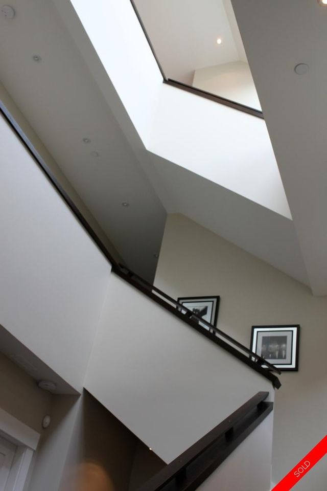 badge_image45 at 866 Hagbood Street, White Rock, South Surrey White Rock