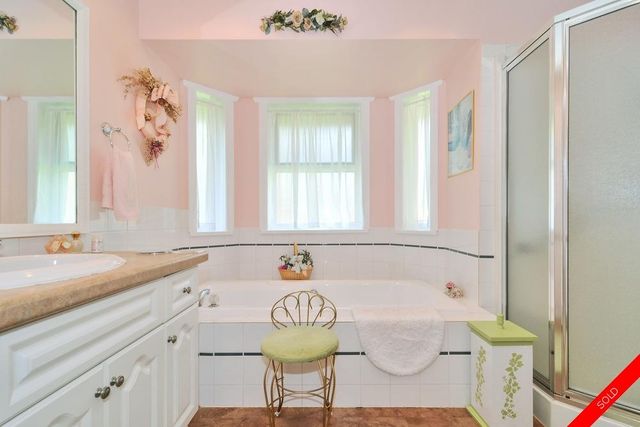 badge_image12 at 13733 18a Avenue, Sunnyside Park Surrey, South Surrey White Rock