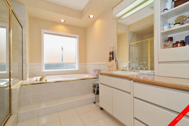 badge_image6 at 14532 30th Avenue, Elgin Chantrell, South Surrey White Rock