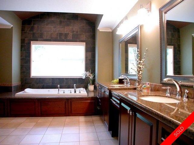 badge_image13 at 5567 136a Panorama Ridge, Panorama Ridge, Surrey