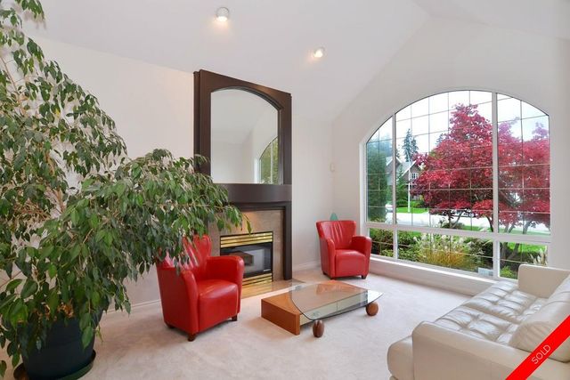 badge_image23 at 2348 133rd Street, Elgin Chantrell, South Surrey White Rock