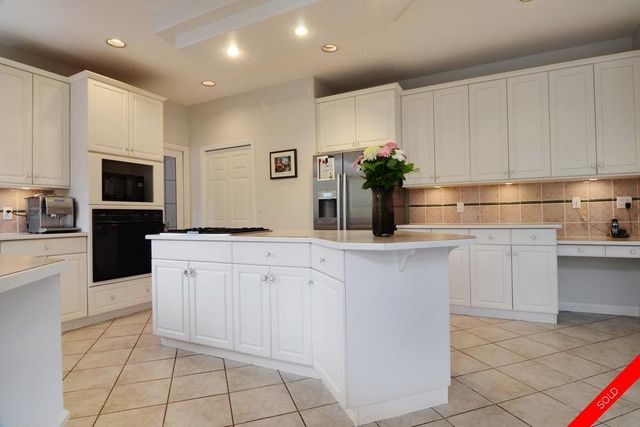 badge_image5 at 2348 133rd Street, Elgin Chantrell, South Surrey White Rock