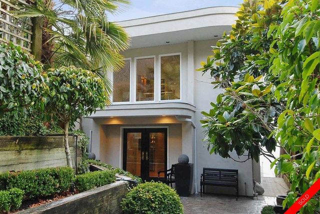 badge_image8 at 14933 Blackwood Lane, White Rock, South Surrey White Rock