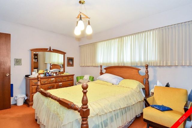 badge_image15 at 14834 Oxenham Avenue, White Rock, South Surrey White Rock