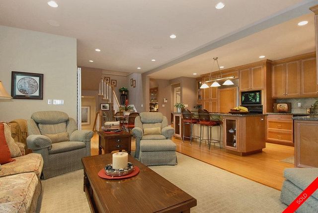 badge_image at 16267 Lincoln Woods Court, Morgan Creek, South Surrey White Rock