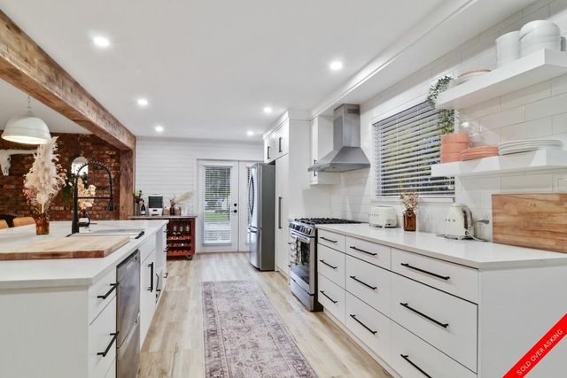 badge_image10 at 3513 199a Street, Brookswood Langley, Langley