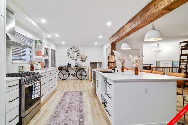 badge_image26 at 3513 199a Street, Brookswood Langley, Langley