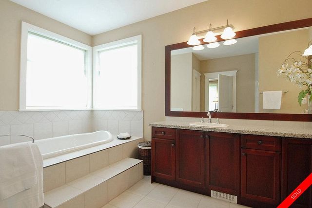 badge_image20 at 3240 143a Street, Elgin Chantrell, South Surrey White Rock