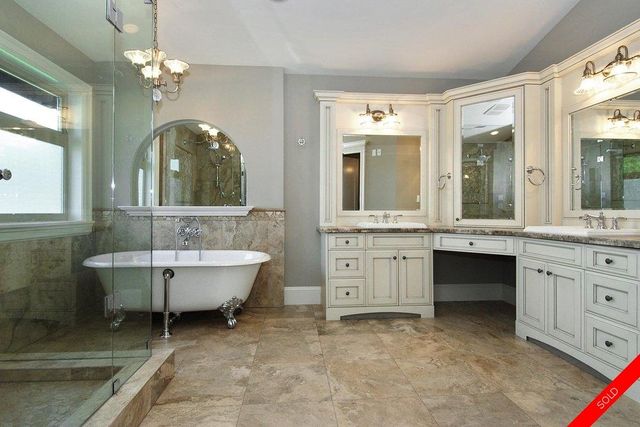 badge_image18 at 13645 20a Avenue, Elgin Chantrell, South Surrey White Rock