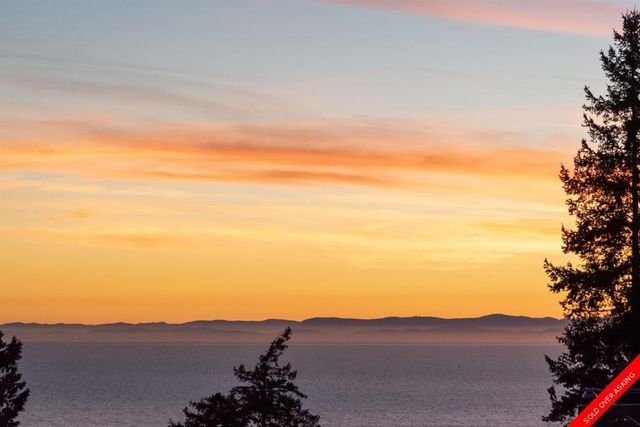 badge_image7 at 301 - 14855 Thrift Avenue, White Rock, South Surrey White Rock