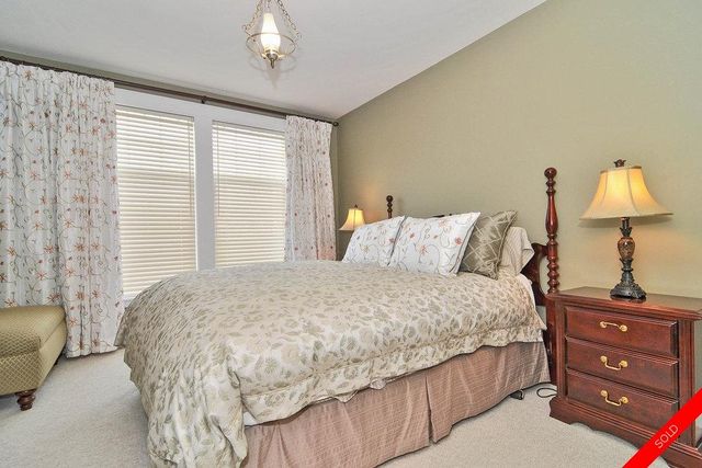 badge_image13 at 13982 22a Avenue, Elgin Chantrell, South Surrey White Rock