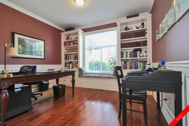 badge_image12 at 13932 21a Avenue, Elgin Chantrell, South Surrey White Rock