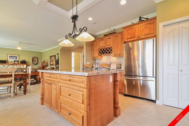 badge_image4 at 13932 21a Avenue, Elgin Chantrell, South Surrey White Rock