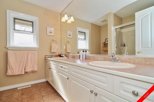 badge_image6 at 13932 21a Avenue, Elgin Chantrell, South Surrey White Rock