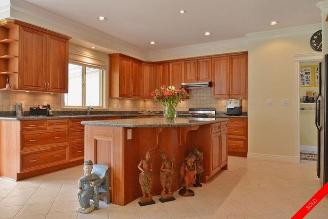 badge_image11 at 2100 139a Street, Elgin Chantrell, South Surrey White Rock