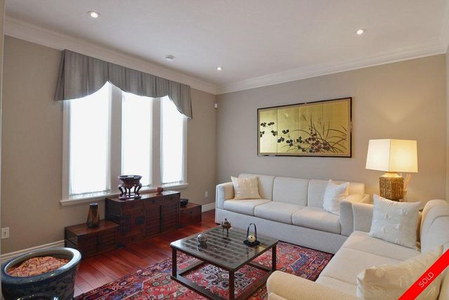 badge_image12 at 2100 139a Street, Elgin Chantrell, South Surrey White Rock