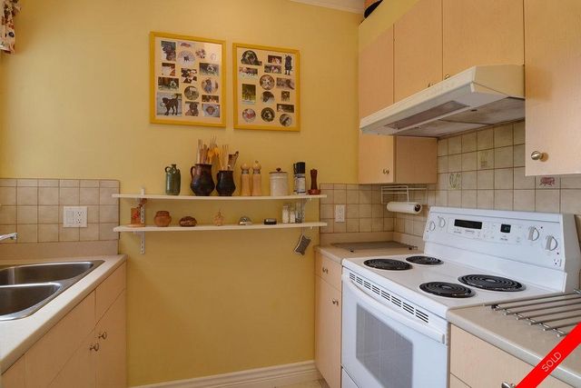 badge_image2 at 2100 139a Street, Elgin Chantrell, South Surrey White Rock