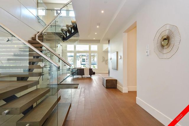 badge_image at 13716 Coldicutt Avenue, White Rock, South Surrey White Rock