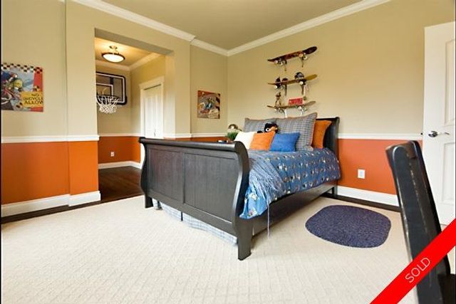 badge_image28 at 16658 27th Avenue, Grandview Surrey, South Surrey White Rock