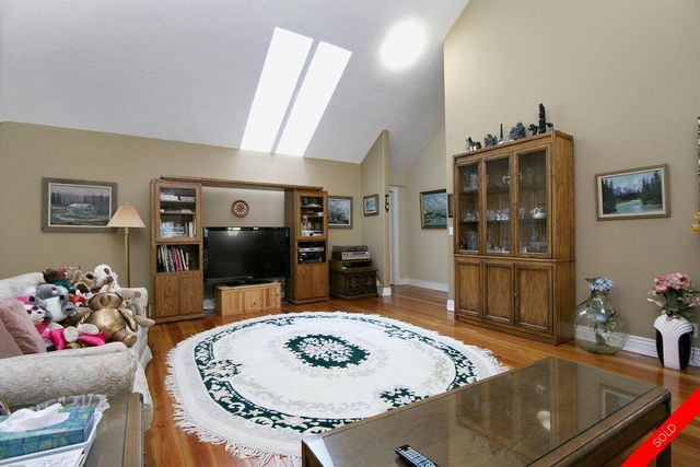 badge_image35 at 13097 28th Avenue, Sunnyside Park Surrey, South Surrey White Rock