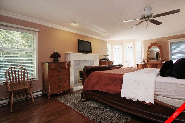 badge_image9 at 13097 28th Avenue, Sunnyside Park Surrey, South Surrey White Rock