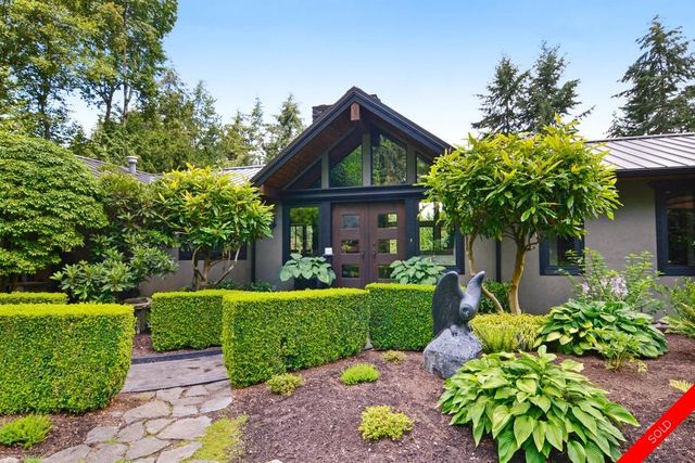 badge_image8 at 14275 28 Avenue, White Rock, South Surrey White Rock