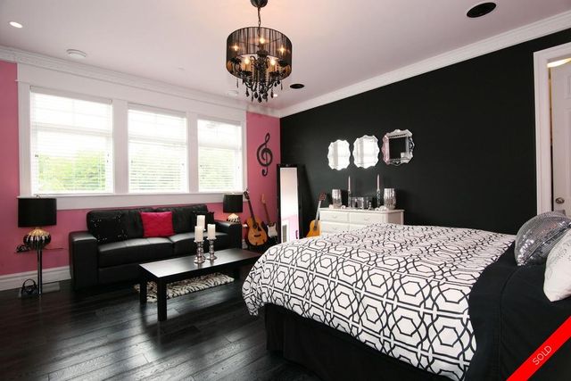 badge_image21 at 19904 3b Avenue, Campbell Valley, Langley