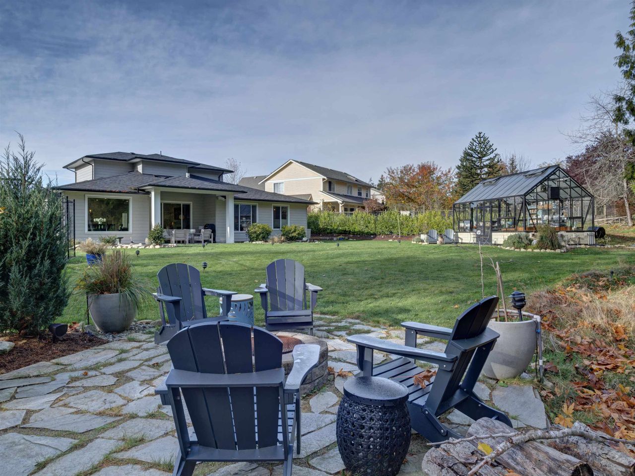 1414-sunrise-place-gibsons-area-sunshine-coast-04 at 1414 Sunrise Place, Gibsons & Area, Sunshine Coast